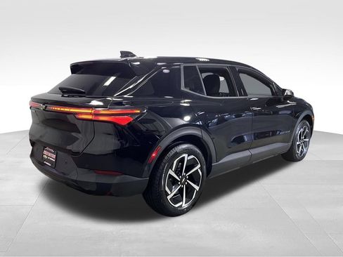 Used 2025 Chevrolet Equinox EV LT FWD image 9