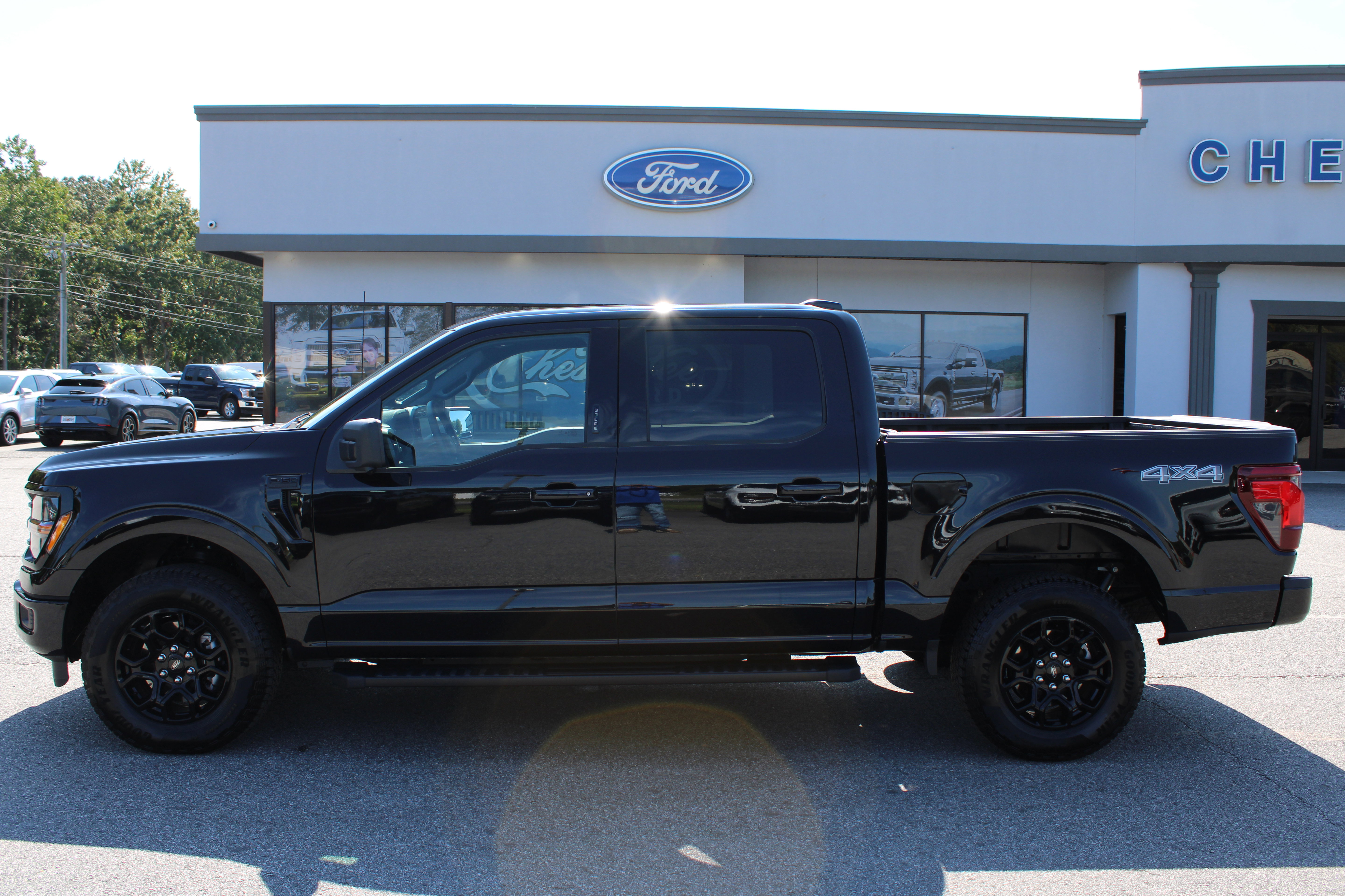 Used 2024 Ford F150 XLT w/ Tow/Haul Package AWD/4WD image 1