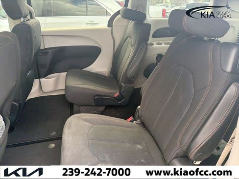 Used 2019 Chrysler Pacifica LX w/ Tire & Wheel Group image 4