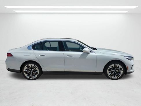 New 2027 BMW 530i xDrive w/ Premium Package AWD/4WD image 3