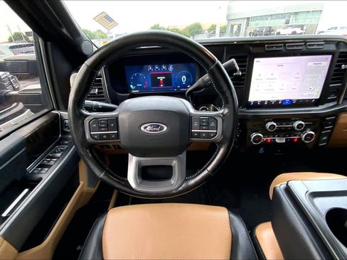 Used 2023 Ford F350 Lariat AWD/4WD image 6