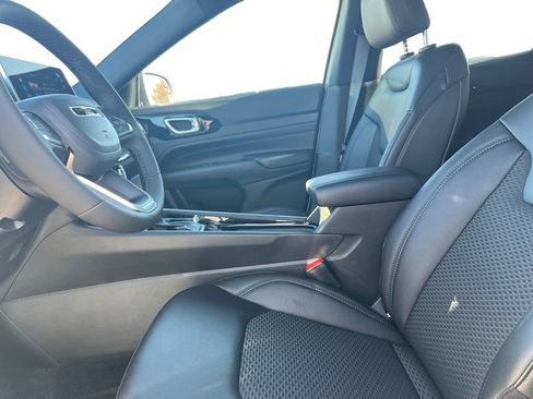 New 2026 Jeep Compass Latitude image 19