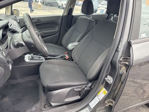 Used 2019 Ford Fiesta SE FWD image 3