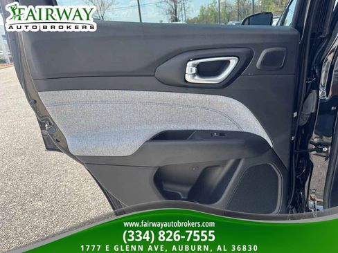 Used 2023 Jeep Compass Latitude w/ Sun and Sound Group image 28