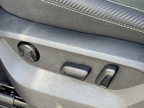 Used 2023 Volkswagen Atlas Cross Sport SE w/ Black Wheel Package image 18