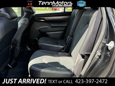 Used 2021 Toyota Highlander Platinum image 12