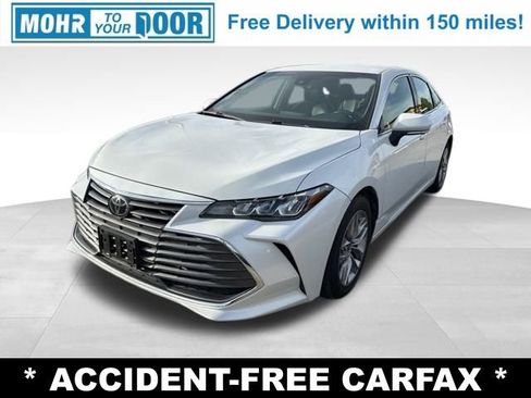 Used 2022 Toyota Avalon XLE image 1