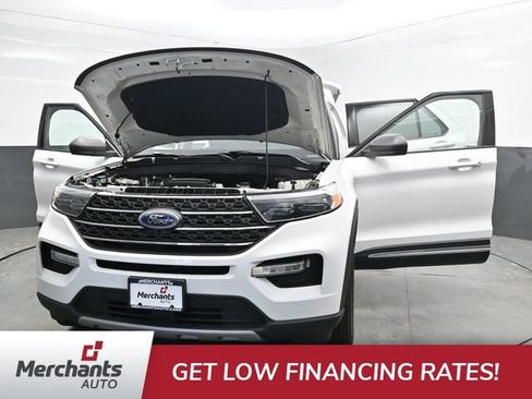 Used 2022 Ford Explorer XLT w/ Equipment Group 202A AWD/4WD image 40