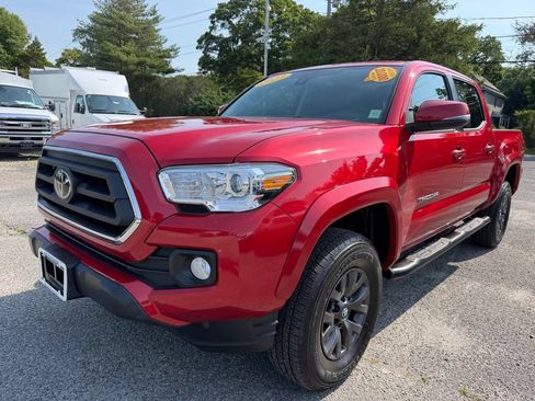 Used 2023 Toyota Tacoma SR5 w/ Technology Package AWD/4WD image 5