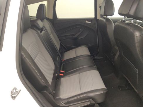 Used 2017 Ford Escape SE w/ Equipment Group 201A image 19