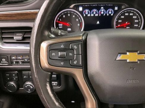Used 2021 Chevrolet Suburban High Country w/ Premium Package AWD/4WD image 23