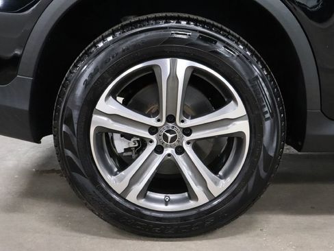 Used 2019 Mercedes-Benz GLC 300 4MATIC image 40
