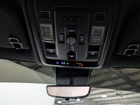 Used 2023 GMC Yukon XL Denali Ultimate image 29