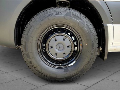 Certified 2025 Mercedes-Benz Sprinter 2500 image 15