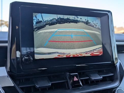 Used 2025 Toyota Corolla SE FWD image 6