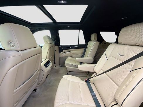 Certified 2024 Cadillac Escalade Premium Luxury AWD/4WD image 22