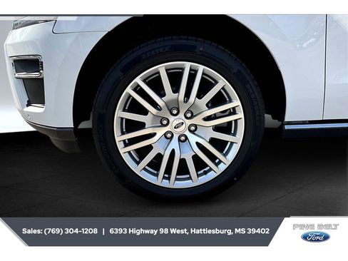 Certified 2024 Ford Expedition Limited AWD/4WD image 7