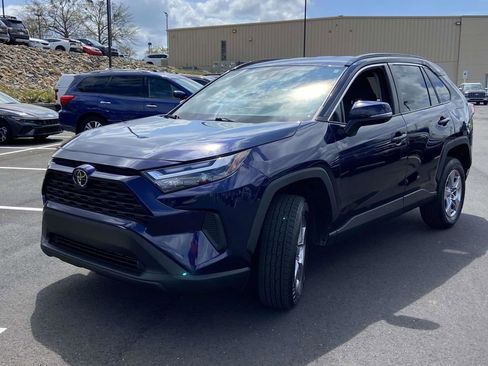 Used 2024 Toyota RAV4 XLE FWD image 7