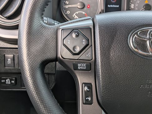 Used 2021 Toyota Tacoma TRD Sport image 36