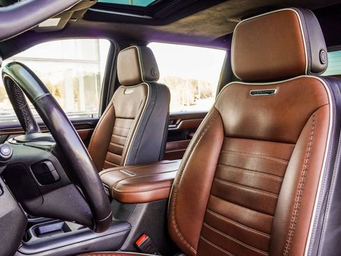 Used 2024 GMC Sierra 2500 Denali Ultimate image 38