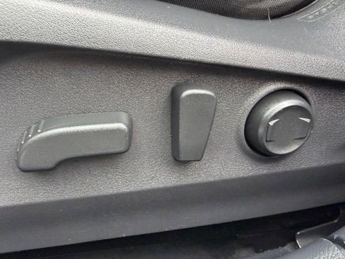 Used 2023 Subaru Outback Premium AWD/4WD image 18