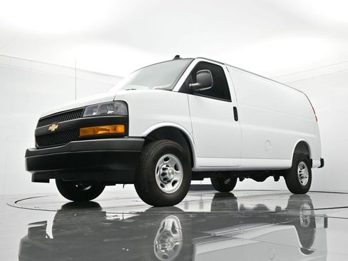 New 2025 Chevrolet Express 2500 w/ Driver Convenience Package RWD image 30
