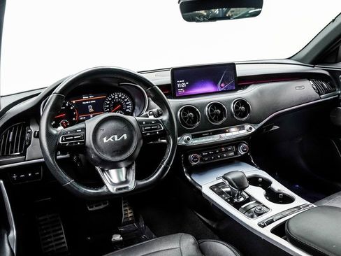 Used 2023 Kia Stinger GT2 RWD image 5