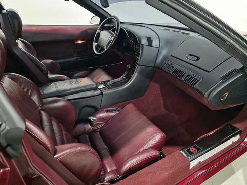 Used 1993 Chevrolet Corvette Coupe image 16