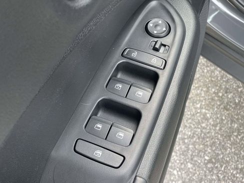 Certified 2024 Hyundai Venue Limited image 6