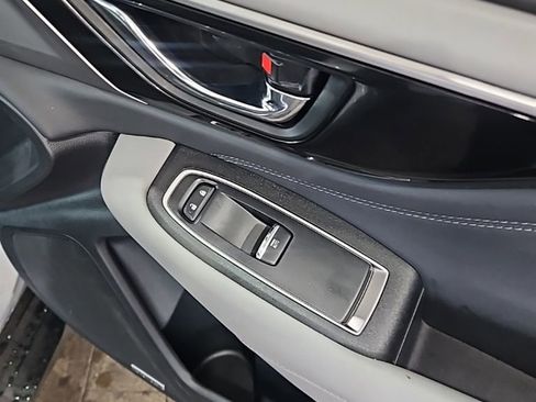 Used 2022 Subaru Outback Limited image 12