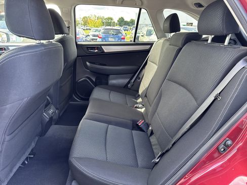 Used 2019 Subaru Outback 2.5i Premium AWD/4WD image 18