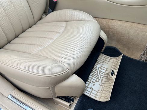 Used 2011 Mercedes-Benz CLS 550 image 21