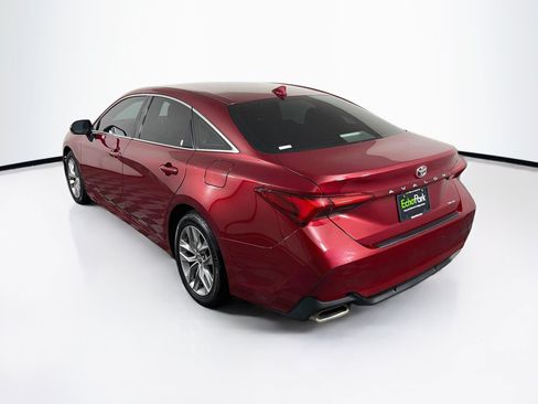 Used 2022 Toyota Avalon XLE FWD image 5