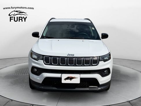 Used 2022 Jeep Compass Latitude AWD/4WD image 9