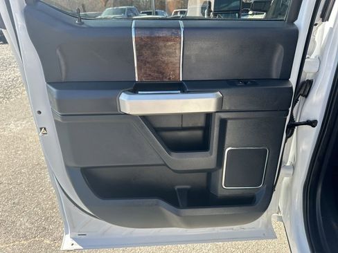 Used 2022 Ford F250 Lariat image 25