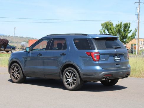 Used 2019 Ford Explorer Sport AWD/4WD image 3
