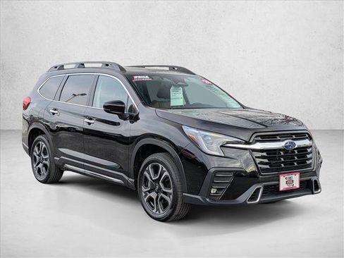 Certified 2025 Subaru Ascent Touring w/ Popular Package #2 image 3