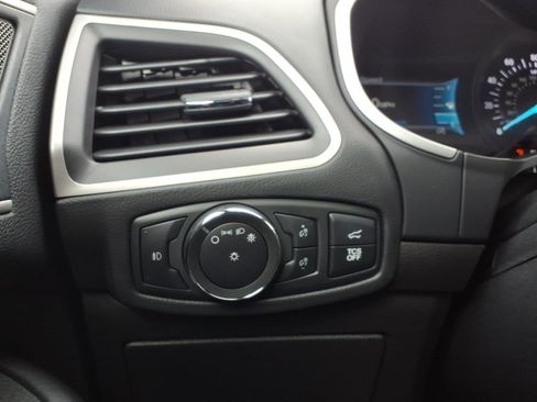 Used 2021 Ford Edge ST-Line image 30