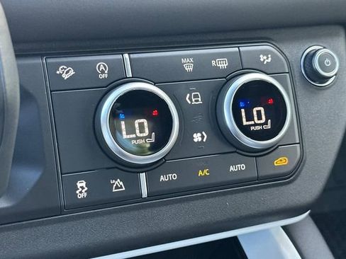 Certified 2025 Land Rover Defender 110 X-Dynamic SE AWD/4WD image 19