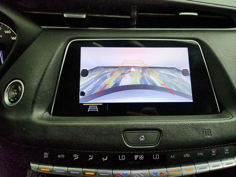 Used 2019 Cadillac XT4 Luxury FWD image 18