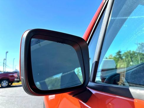 Used 2017 Jeep Renegade Latitude w/ Safety & Security Group AWD/4WD image 7