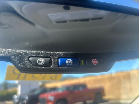 Used 2022 GMC Canyon Denali w/ Denali Black Edition Package image 23