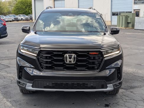 New 2025 Honda Pilot TrailSport image 11