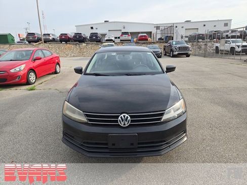 Used 2015 Volkswagen Jetta SE FWD image 2