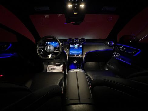 Certified 2025 Mercedes-Benz GLC 300 4MATIC image 33