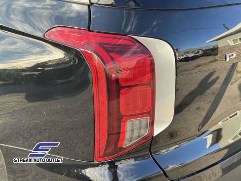 Used 2022 Hyundai Palisade SEL w/ Premium Package image 10