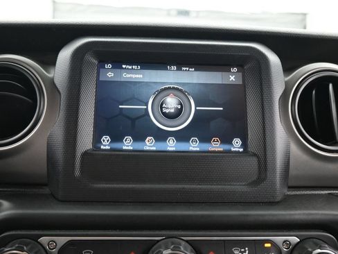 Used 2020 Jeep Gladiator Sport w/ Quick Order Package 24S AWD/4WD image 18