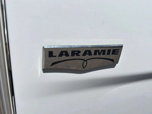 Used 2016 RAM 1500 Laramie w/ Convenience Group AWD/4WD image 18
