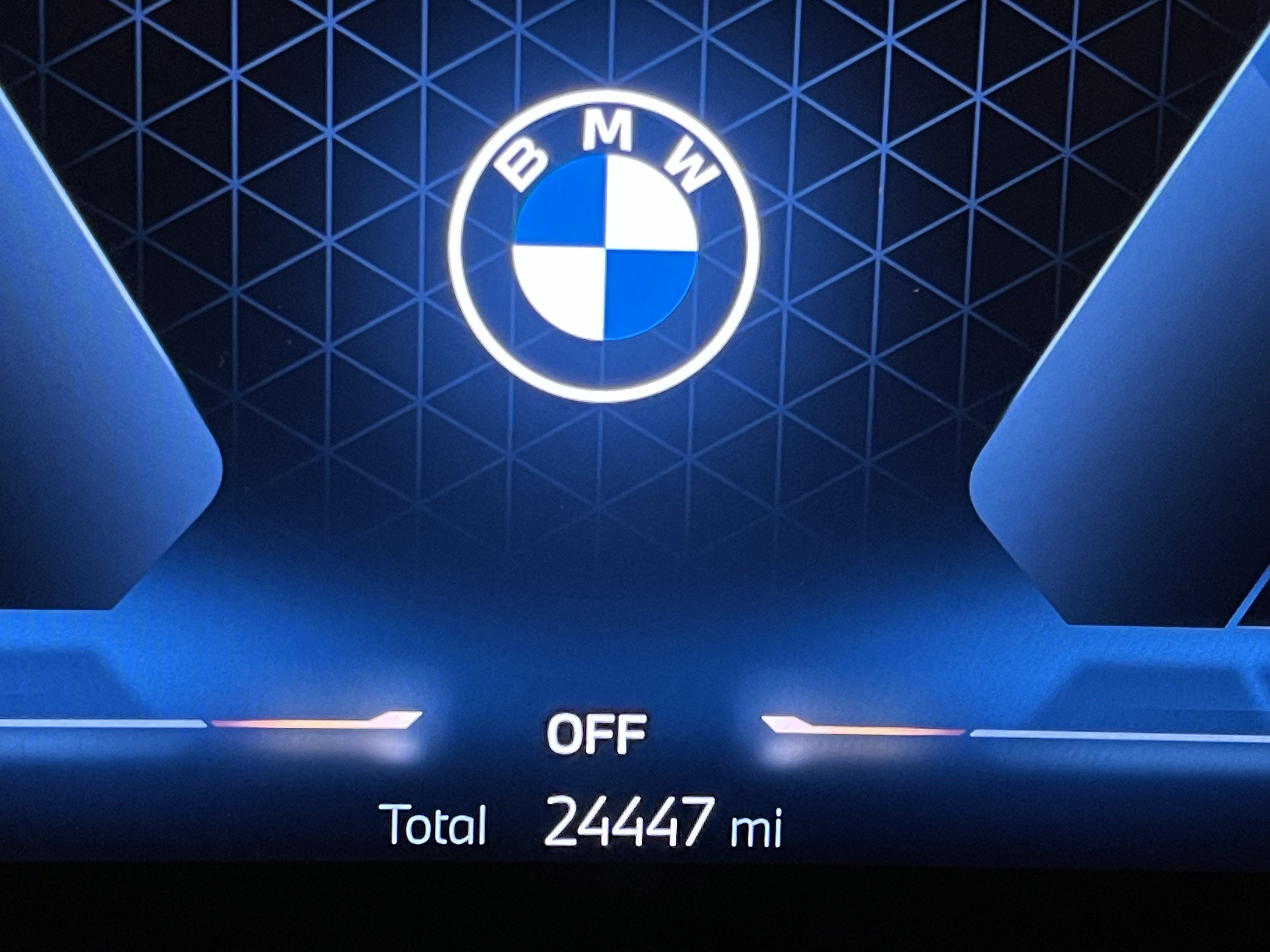 Certified 2024 BMW 330i xDrive Sedan w/ Premium Package AWD/4WD image 21