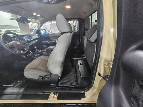 Certified 2020 Toyota Tacoma SR w/ SX Package image 14